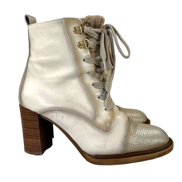Hispanitas Janeth Cream CapToe Victorian Ankle Boots - Picture 1 of 16